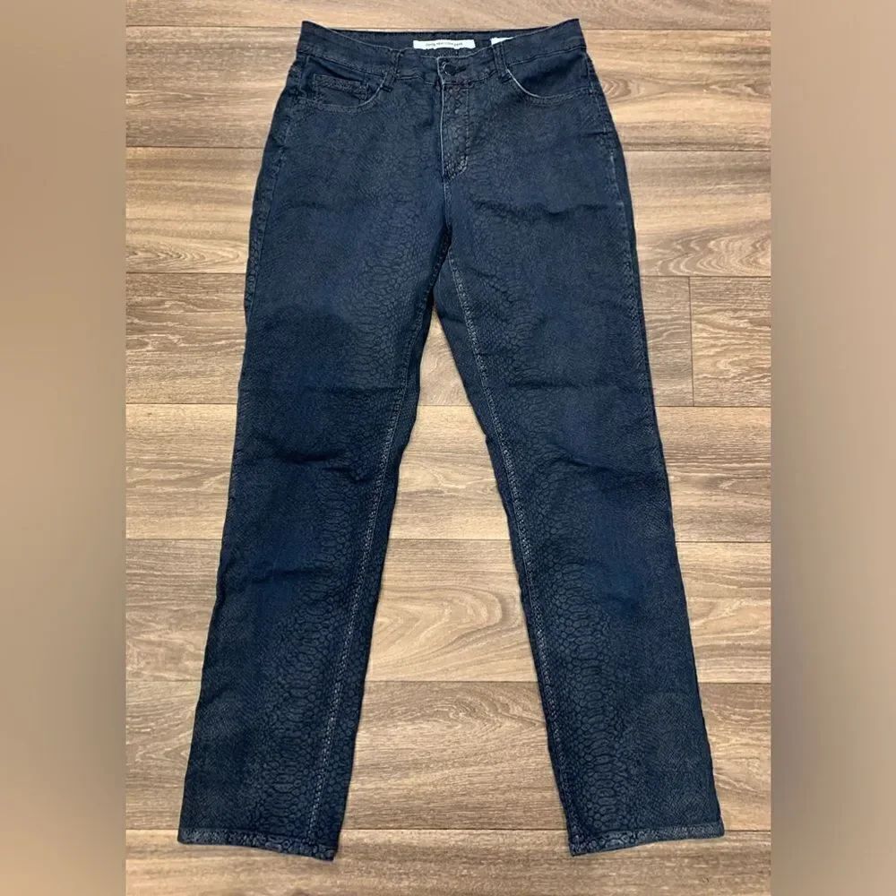 Jones New York Lexington Straight Leg Denim Jeans Size 10 Subtle Stretch Midrise